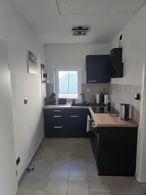 Küche/Küchenzeile in der Unterkunft Haus Dresden, Pool, Garten, Terrasse, familienfreundlich
