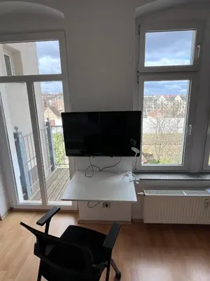 TV/Unterhaltungsangebot in der Unterkunft helle 1Raum Wohnung Apartment mit Balkon und Küche