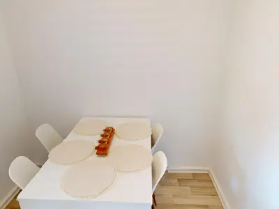 Grundriss der Unterkunft 3-Raum-Ferienwohnung mit Balkon, Straßenbahnlinie 5 fußläufig erreichbar, WLAN