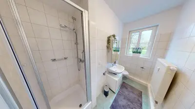 Ein Badezimmer in der Unterkunft Retrochic in zentraler Lage, nur 1 Minute bis zur Haltestelle der Linie 5, WLAN