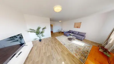 TV/Unterhaltungsangebot in der Unterkunft Großzügige Ferienwohnung, 350m bis zur Bushaltestelle, WLAN