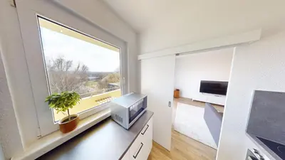 Küche/Küchenzeile in der Unterkunft Hier ist Platz für vier, nur 200m bis zur Haltestelle der Linie 5, WLAN