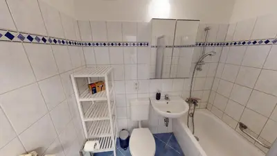 Ein Badezimmer in der Unterkunft Kleines Urlaubsglück, ÖPNV fußläufig erreichbar, WLAN