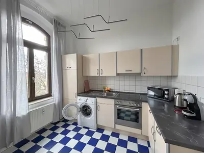 Küche/Küchenzeile in der Unterkunft Altbau-Flair, Trendviertel, 2P, WiFi, Modern, Fahrstuhl