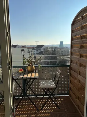 Ein Balkon oder eine Terrasse in der Unterkunft Zentrales, modernes Apartment mit Balkon, Küche & Garage