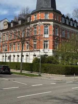 Das Gebäude in dem sich die Ferienwohnung befindet