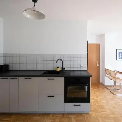 Ruhig und zentral mit Balkon