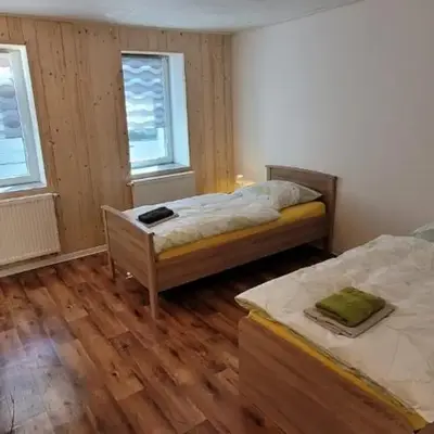 Seyfarthrooms - Monteurwohnung Großröhrsdorf 3 - zentrale Lage