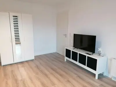TV/Unterhaltungsangebot in der Unterkunft Wohnung I Monteur I WiFi