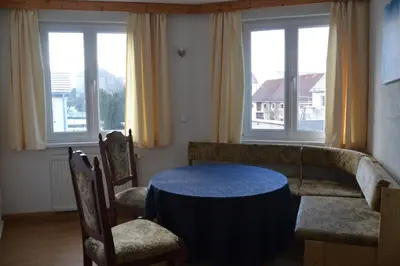 Ein Sitzbereich in der Unterkunft Pension Altwahnsdorf