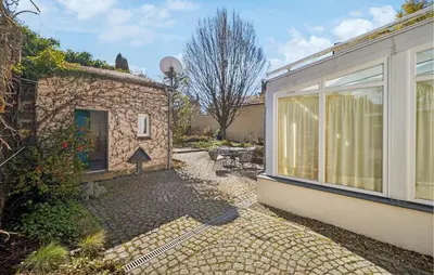 Ein Garten an der Unterkunft Elbferienhaus Altlaubegast
