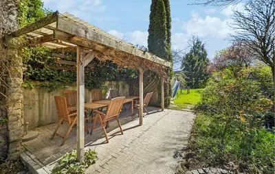 Ein Garten an der Unterkunft Elbferienhaus Altlaubegast