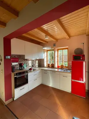 Küche/Küchenzeile in der Unterkunft Ferienwohnung Bernhardsteinblick