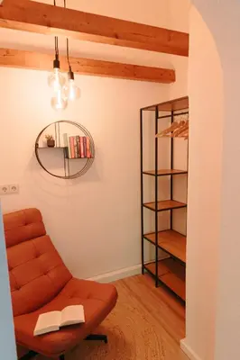 Ein Sitzbereich in der Unterkunft stay-a-while Apartment I Etta - Hans I WLAN, kostenloser Parkplatz, Waschmaschine