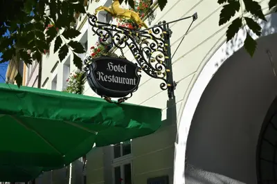 Ein Zertifikat, Auszeichnung, Logo oder anderes Dokument, das in der Unterkunft Akzent Hotel Goldner Hirsch ausgestellt ist