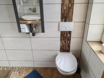 Ein Badezimmer in der Unterkunft Elbe Quartier Meissen TOP MONTEURUNTERKÜNFTE Appartement 6