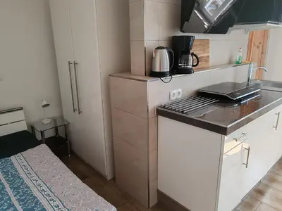 Küche/Küchenzeile in der Unterkunft Elbe Quartier Meissen TOP MONTEURUNTERKÜNFTE Appartement 6