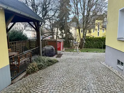 Das Gebäude in dem sich die Ferienwohnung befindet