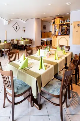 Ein Sitzbereich in der Unterkunft Hotel Bavaria