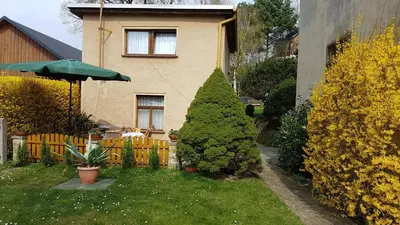 Ein Garten an der Unterkunft Ferienwohnung Helma Richter