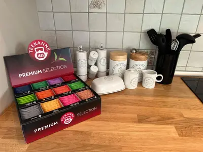 Kaffee-/Teezubehör in der Unterkunft Charmantes Hinterhaus mit Terrasse - zentrale Lage