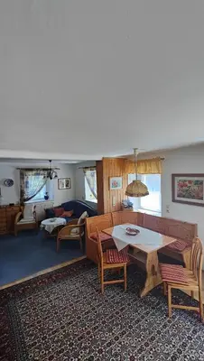 Ein Sitzbereich in der Unterkunft Ferienwohnung Dresden - Altlockwitz