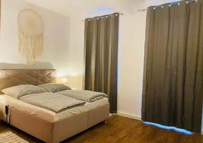 Ein Bett oder Betten in einem Zimmer der Unterkunft Altstadt Apartment Pirna 4 Personen Küche Netflix Top Location