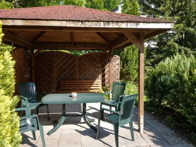 Ein Garten an der Unterkunft Villa Angelika