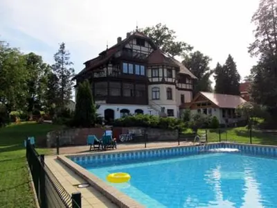 Der Swimmingpool an oder in der Nähe von Villa Rockstroh Arabi-Ka