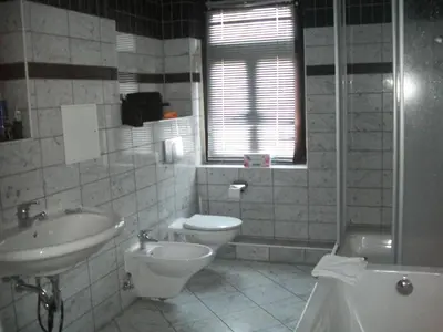 Ein Badezimmer in der Unterkunft Villa Rockstroh Arabi-Ka