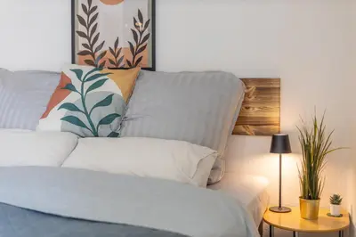 Ein Bett oder Betten in einem Zimmer der Unterkunft Großes Studio in Altstadt - Uni & Schloss zu Fuß erreichen