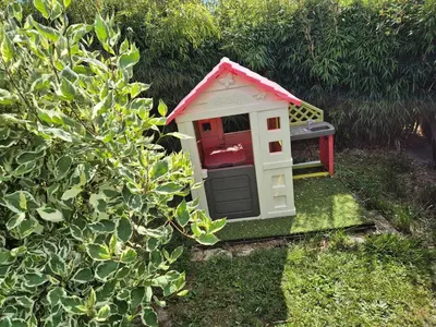 Ein Garten an der Unterkunft Gästewohnung Müller