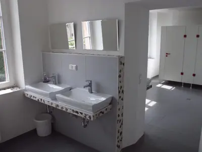 Ein Badezimmer in der Unterkunft Herberge Burg Hohnstein