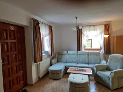 Ein Sitzbereich in der Unterkunft Schöne Ferienwohnung im Herzen der Sächsischen Schweiz