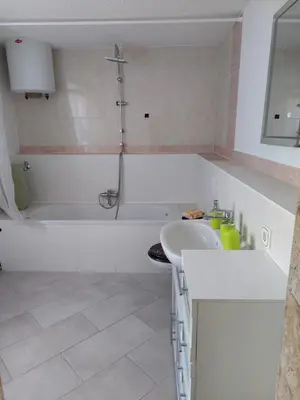 Ein Badezimmer in der Unterkunft Ferienwohnung am Colditzer Forst