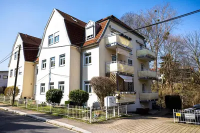 Das Gebäude in dem sich die Ferienwohnung befindet