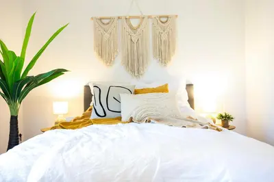 Ein Bett oder Betten in einem Zimmer der Unterkunft StayTime - Honey Base