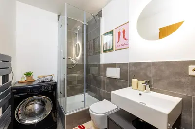 Ein Badezimmer in der Unterkunft StayTime - Canopy Loft