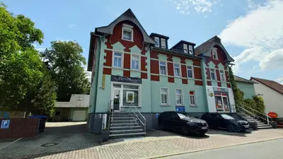 Das Gebäude in dem sich die Ferienwohnung befindet