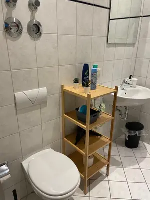 Ein Badezimmer in der Unterkunft Moderne Citynahe Wohnung mit Parkmöglichkeiten