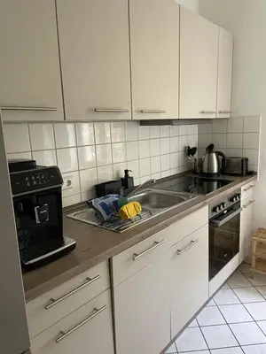 Küche/Küchenzeile in der Unterkunft Moderne Citynahe Wohnung mit Parkmöglichkeiten