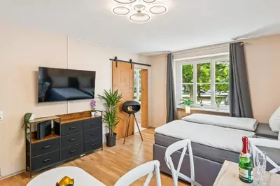TV/Unterhaltungsangebot in der Unterkunft DresdenStay Nähe Elbepark 2 Schlafzimmer Kamin PS4
