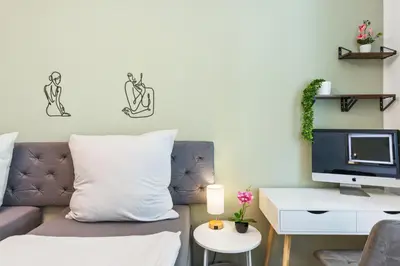 TV/Unterhaltungsangebot in der Unterkunft DresdenStay Nähe Elbepark 2 Schlafzimmer Kamin PS4