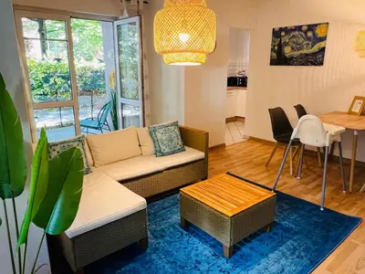Ein Sitzbereich in der Unterkunft Boho-Apartment mit Terrasse - Ruhig & Zentrumsnah