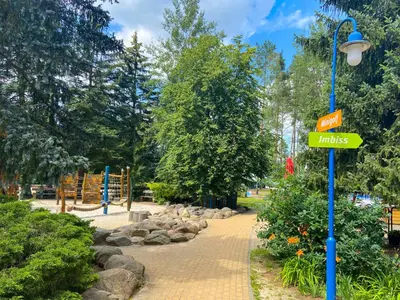 Ein Garten an der Unterkunft Familienpark Senftenberger See