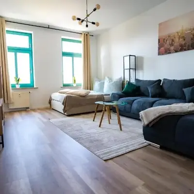 Schickes Apartment in Chemnitz-Sonneberg mit 2 Schlafzimmern und Balkon