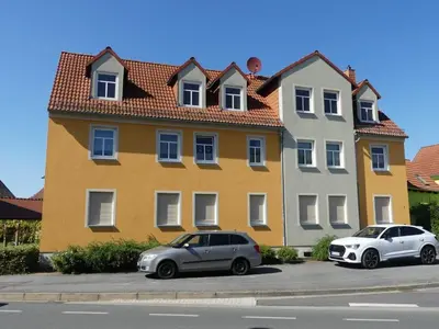 Das Gebäude in dem sich die Ferienwohnung befindet