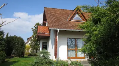 Das Gebäude in dem sich die Ferienwohnung befindet