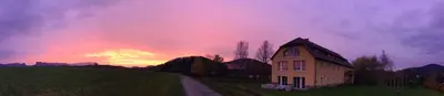 Blick auf den Sonnenuntergang/Sonnenaufgang von der Pension aus oder aus der Nähe