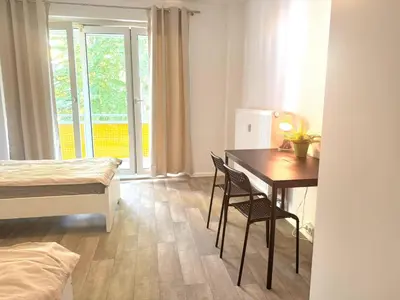 Ein Bett oder Betten in einem Zimmer der Unterkunft AIKey Chemnitz 233